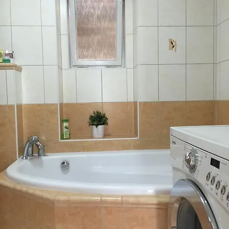 Lota Apartmán *