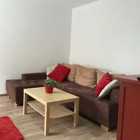 Lota * Hluboká nad Vltavou